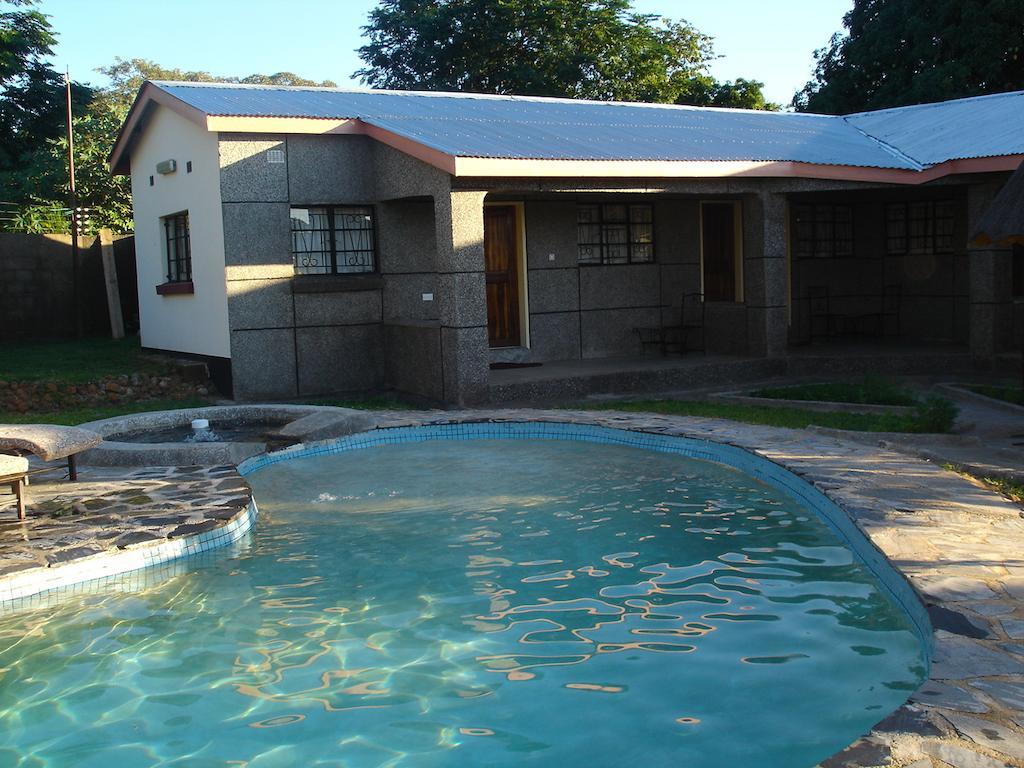 The Stone Guest House ลิฟวิงสโตน ภายนอก รูปภาพ