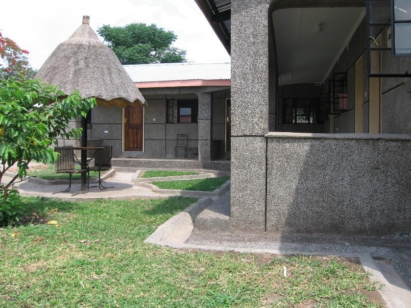 The Stone Guest House ลิฟวิงสโตน ภายนอก รูปภาพ